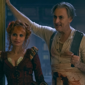 Interview: Kristin Chenoweth & Alan Cumming Breakdown Their SWEENEY TODD-Inspired SCH Interview