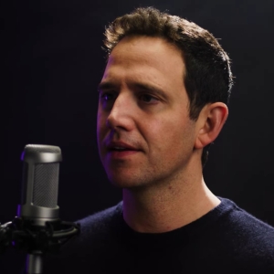 Video: Santino Fontana Sings 'As Fast As I Can' From THE VIOLET HOUR